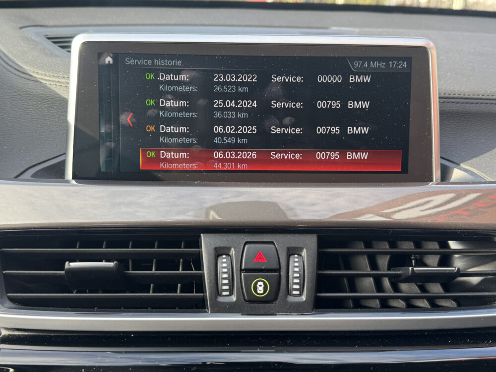 BMW X1 sDrive18i High Executive Xline // DEALER ONDERHOUDEN!! // CAMERA // NAVI // CLIMA // CRUISE // LED // 16