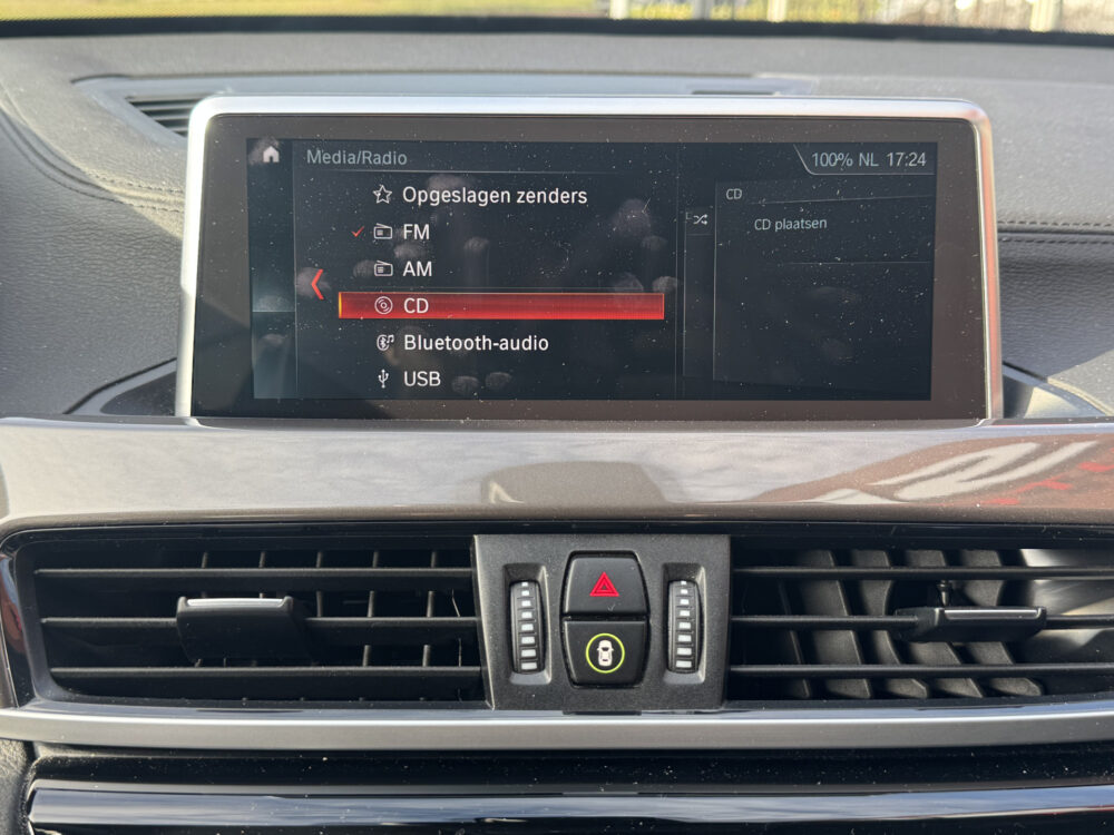 BMW X1 sDrive18i High Executive Xline // DEALER ONDERHOUDEN!! // CAMERA // NAVI // CLIMA // CRUISE // LED // 19