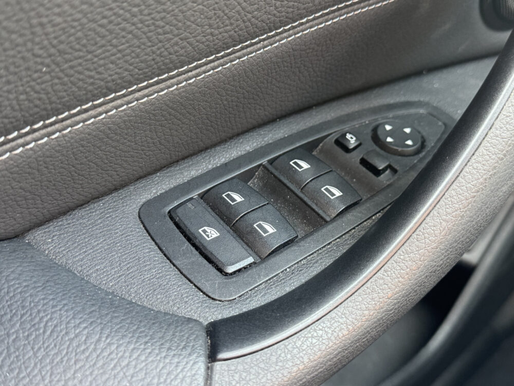 BMW X1 sDrive18i High Executive Xline // DEALER ONDERHOUDEN!! // CAMERA // NAVI // CLIMA // CRUISE // LED // 26