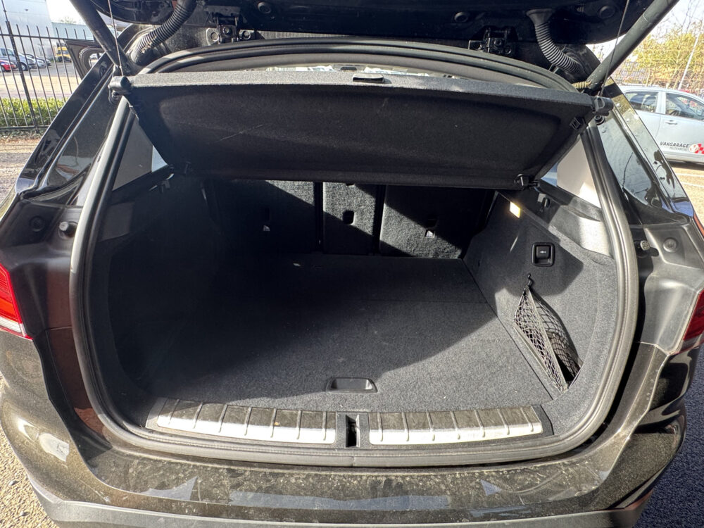 BMW X1 sDrive18i High Executive Xline // DEALER ONDERHOUDEN!! // CAMERA // NAVI // CLIMA // CRUISE // LED // 30