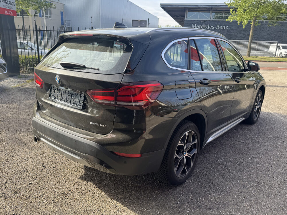 BMW X1 sDrive18i High Executive Xline // DEALER ONDERHOUDEN!! // CAMERA // NAVI // CLIMA // CRUISE // LED // 4