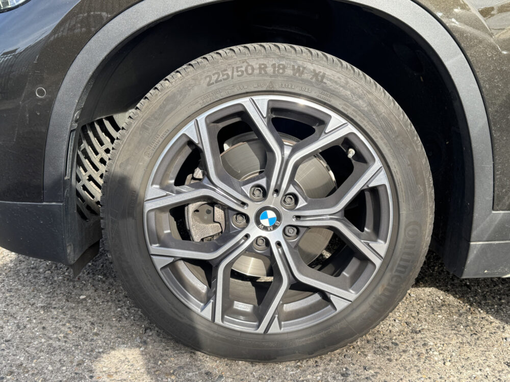 BMW X1 sDrive18i High Executive Xline // DEALER ONDERHOUDEN!! // CAMERA // NAVI // CLIMA // CRUISE // LED // 9