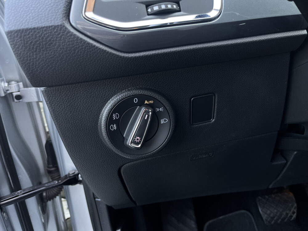 SEAT Ateca 1.4 EcoTSI Style // FULL LED // PARK ASSIST // ELEK. ACHERKLEP // NAVI // CRUISE // STOELVERWARMING // 19