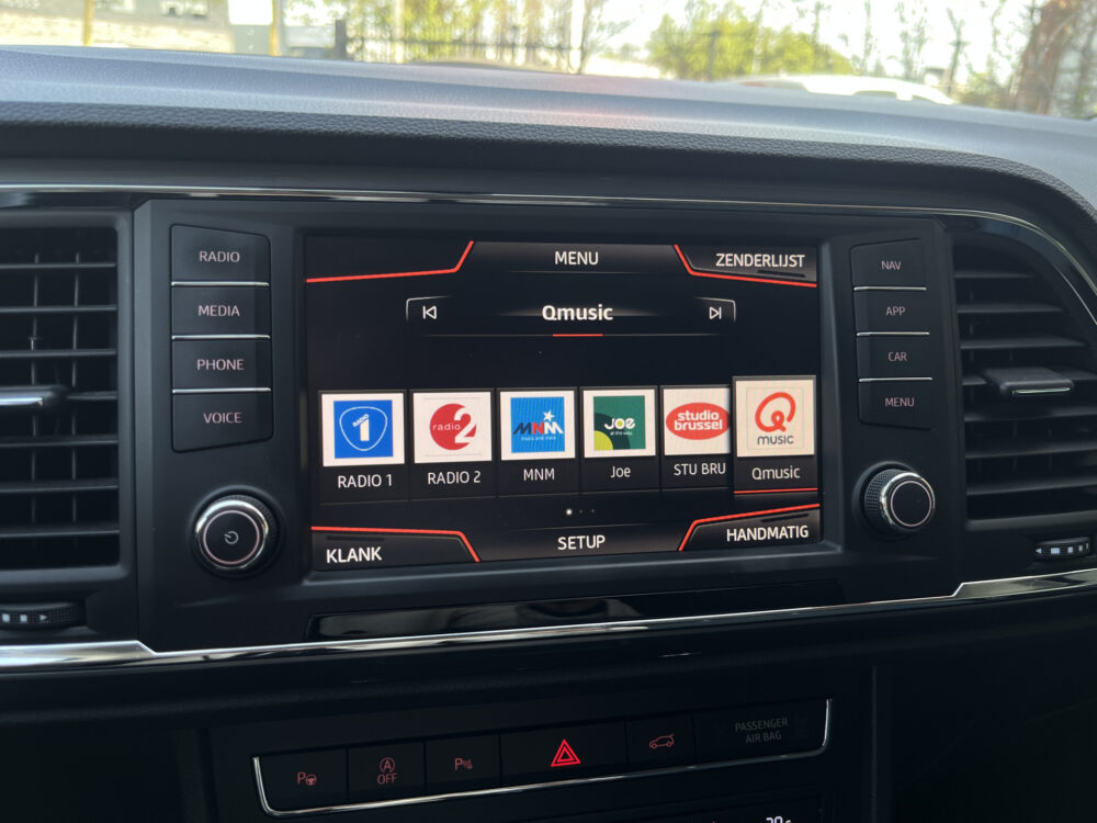 SEAT Ateca 1.4 EcoTSI Style // FULL LED // PARK ASSIST // ELEK. ACHERKLEP // NAVI // CRUISE // STOELVERWARMING // 30