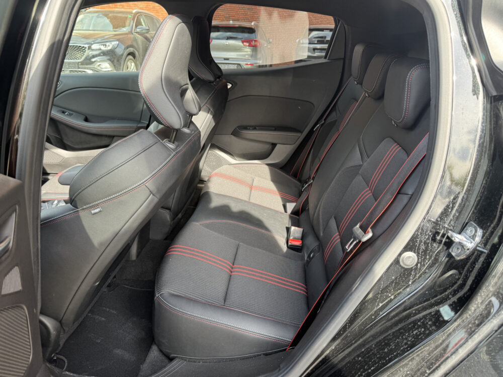 Renault Clio 1.3 TCe R.S. Line // 131PK!! // BOSE AUDIO // PERFECT ONDERHOUDEN // NAVI // CAMERA // ADAPTIVE CRUISE // CLIMA // 11