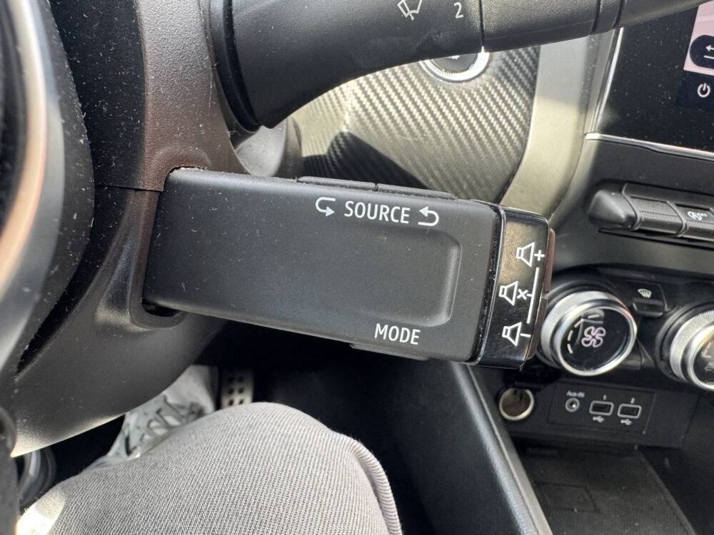 Renault Clio 1.3 TCe R.S. Line // 131PK!! // BOSE AUDIO // PERFECT ONDERHOUDEN // NAVI // CAMERA // ADAPTIVE CRUISE // CLIMA // 27