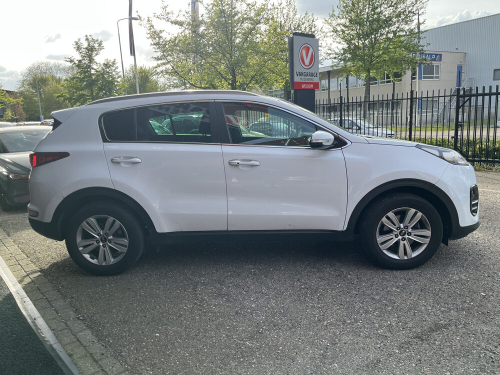 Kia Sportage 1.6 GDI Design Edition // LED // JBL AUDIO // KEYLESS // LEDER+ELEK. STOEL // NAVI+CARPLAY // CAMERA // STUUR+STOELVERWARMING // 13