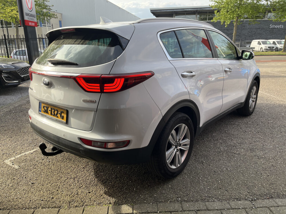 Kia Sportage 1.6 GDI Design Edition // LED // JBL AUDIO // KEYLESS // LEDER+ELEK. STOEL // NAVI+CARPLAY // CAMERA // STUUR+STOELVERWARMING // 8