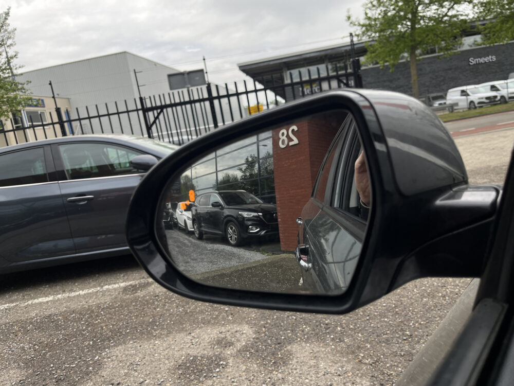 Kia Niro 1.6 GDi PHEV DynamicPlusLine // ADAPT. CRUISE // HALF LEDER // DODEHOEK // CAMERA // NAVI+CARPLAY // STUUR+STOELVERWARMING // 16