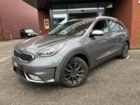 Kia Niro 1.6 GDi PHEV DynamicPlusLine // ADAPT. CRUISE // HALF LEDER // DODEHOEK // CAMERA // NAVI+CARPLAY // STUUR+STOELVERWARMING // 30