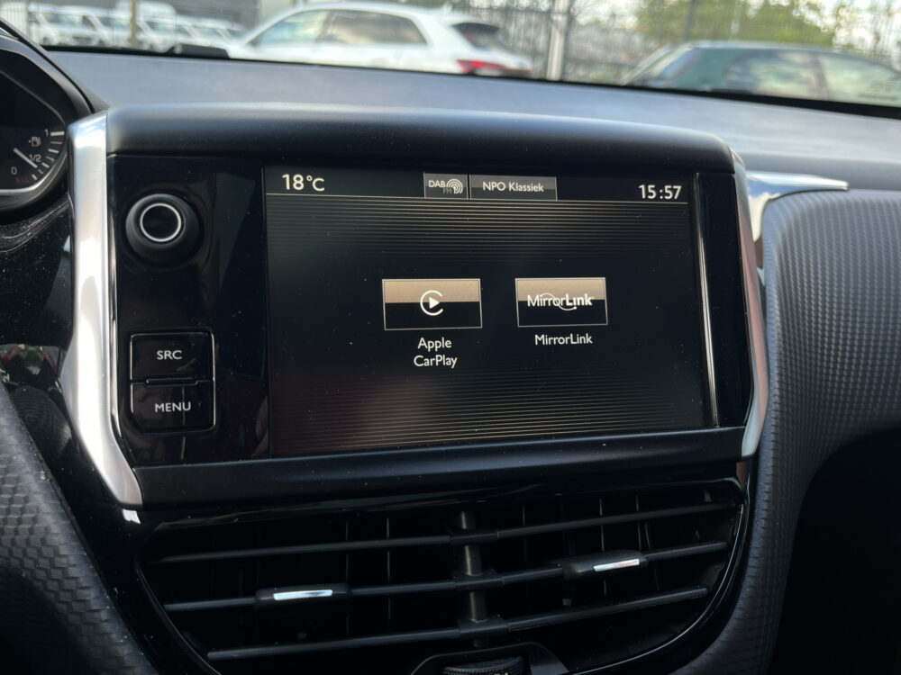 Peugeot 2008 1.2 PureTech Allure NIEUWE DIST. RIEM!! // LED // HALF LEDER // NAVI // PANORAMADAK // PARKEERSENSOREN // CRUISE // 27