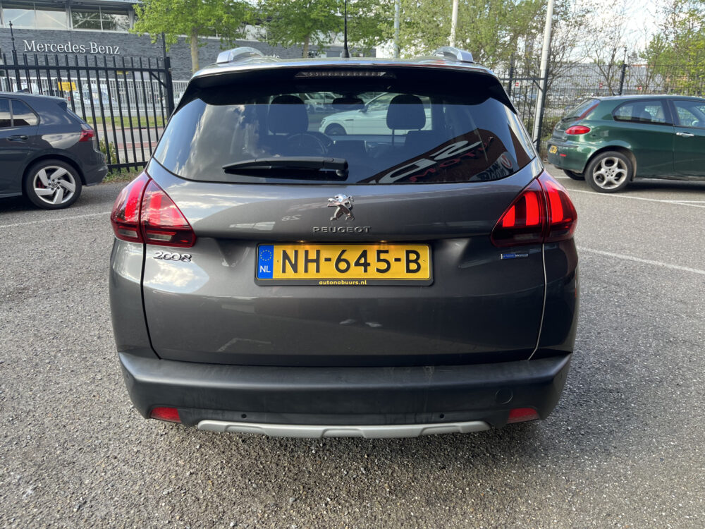 Peugeot 2008 1.2 PureTech Allure NIEUWE DIST. RIEM!! // LED // HALF LEDER // NAVI // PANORAMADAK // PARKEERSENSOREN // CRUISE // 4