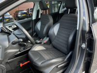 Peugeot 2008 1.2 PureTech Allure NIEUWE DIST. RIEM!! // LED // HALF LEDER // NAVI // PANORAMADAK // PARKEERSENSOREN // CRUISE // 46