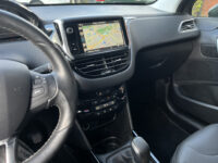 Peugeot 2008 1.2 PureTech Allure NIEUWE DIST. RIEM!! // LED // HALF LEDER // NAVI // PANORAMADAK // PARKEERSENSOREN // CRUISE // 52