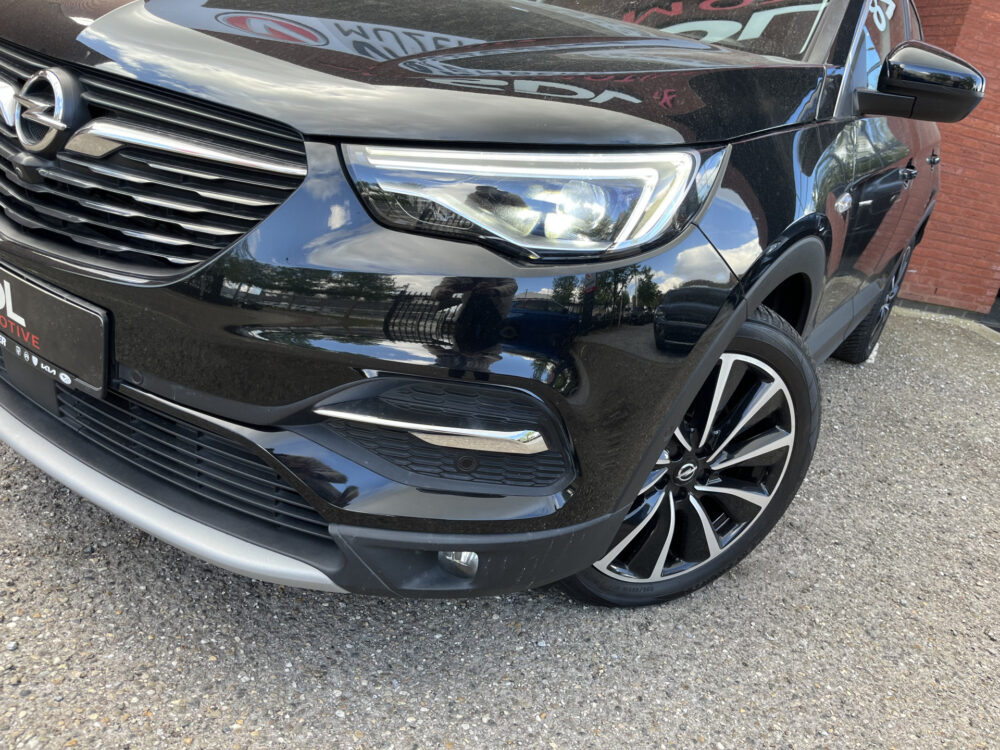 Opel Grandland X 1.6 Turbo Hybrid Ultimate // LEDER+ ELEK.STOEL // DODEHOEK // ELEK. KLEP // NAVI+CARPLAY // STOELVERKOELING+VERWARMING // KEYLES 10