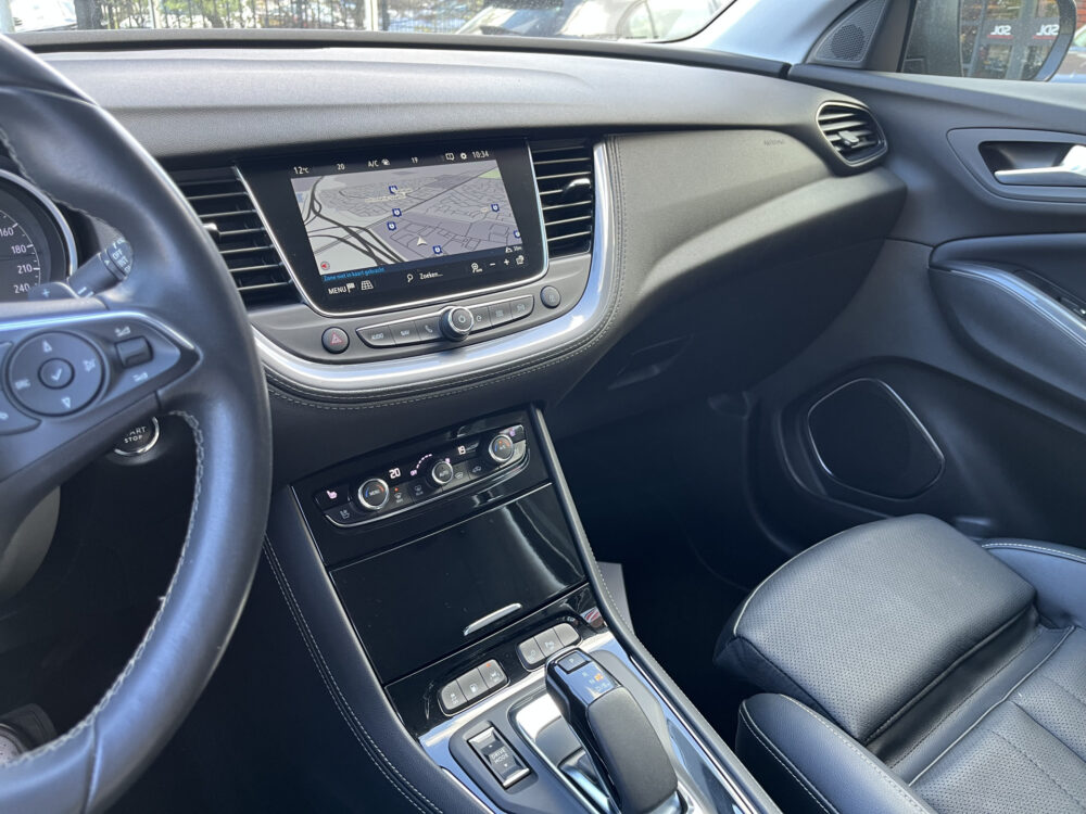 Opel Grandland X 1.6 Turbo Hybrid Ultimate // LEDER+ ELEK.STOEL // DODEHOEK // ELEK. KLEP // NAVI+CARPLAY // STOELVERKOELING+VERWARMING // KEYLES 26