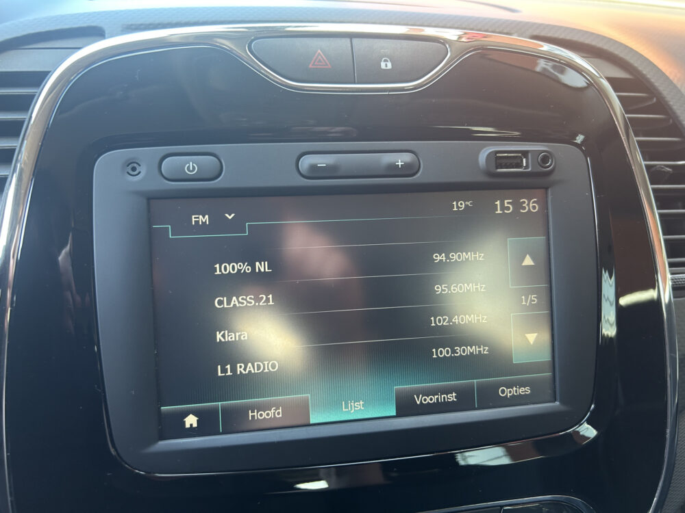 Renault Captur 1.2 TCe Dynamique // NAVI // PDC // CLIMA // CRUISE // TREKHAAK // BLUETOOTH // 16