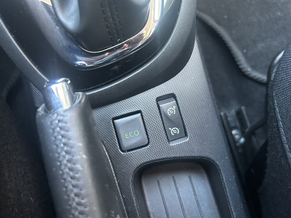 Renault Captur 1.2 TCe Dynamique // NAVI // PDC // CLIMA // CRUISE // TREKHAAK // BLUETOOTH // 20