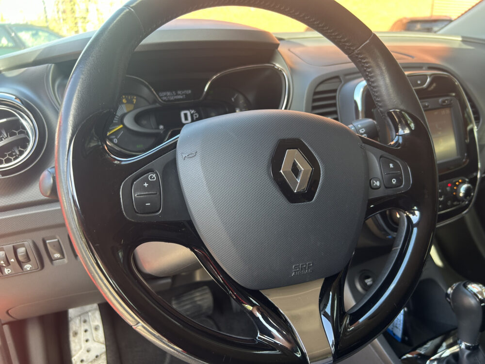 Renault Captur 1.2 TCe Dynamique // NAVI // PDC // CLIMA // CRUISE // TREKHAAK // BLUETOOTH // 6