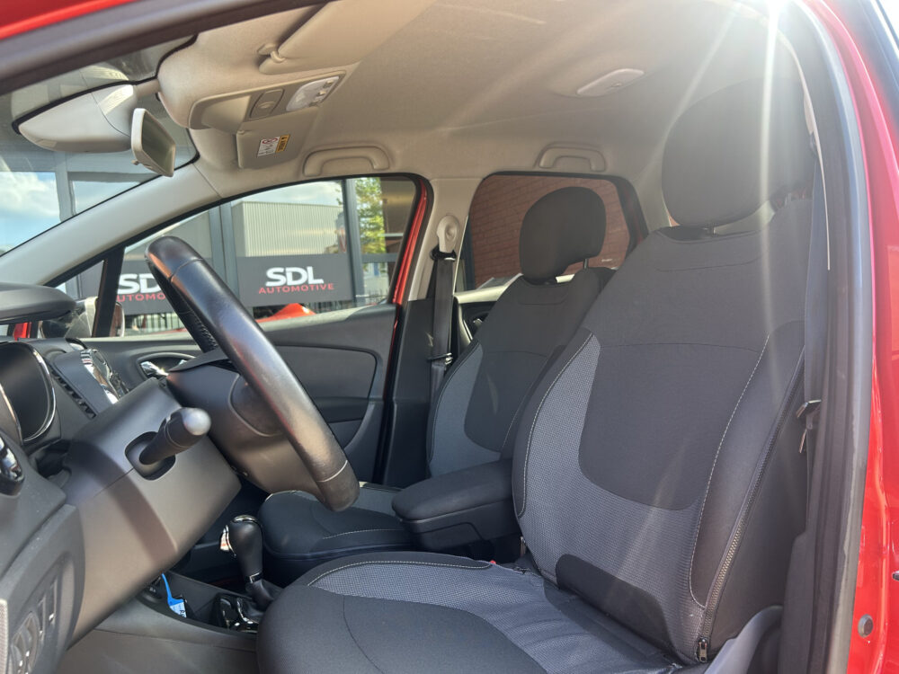 Renault Captur 1.2 TCe Dynamique // NAVI // PDC // CLIMA // CRUISE // TREKHAAK // BLUETOOTH // 8