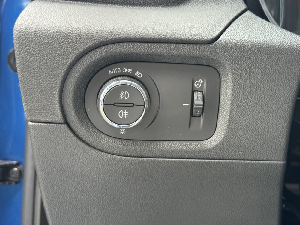 Opel Grandland X 1.6 Turbo Hybrid4 Ultimate 300PK! // NAVI // CAMERA V+A // APPLE CARPLAY + ANDROID AUTO // STOEL VERWARMING + VERKOELING // ELEK 27