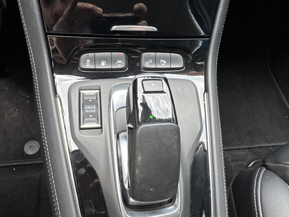 Opel Grandland X 1.6 Turbo Hybrid4 Ultimate 300PK! // NAVI // CAMERA V+A // APPLE CARPLAY + ANDROID AUTO // STOEL VERWARMING + VERKOELING // ELEK 32