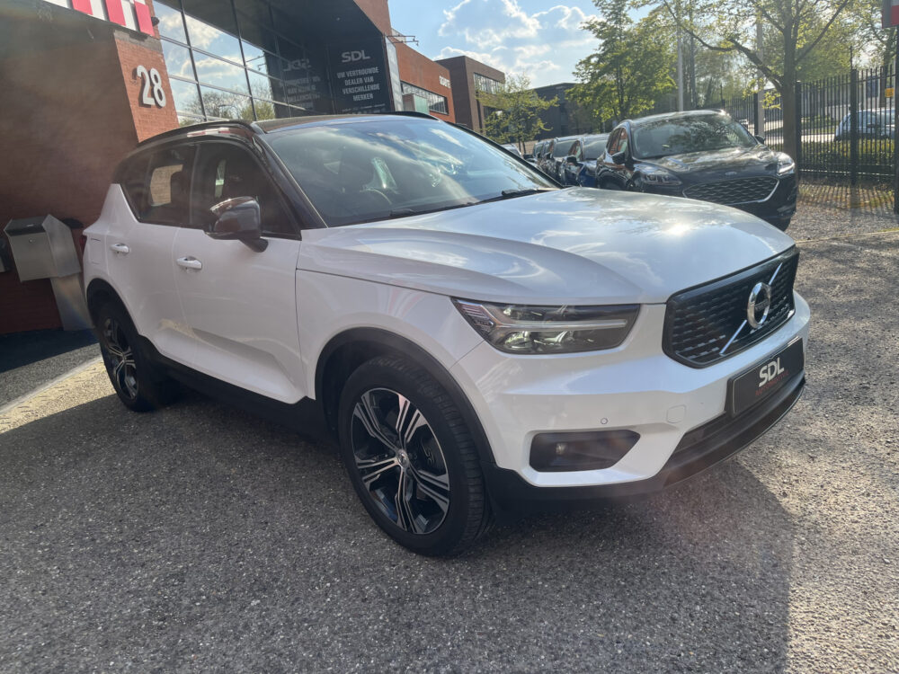 Volvo XC40 1.5 T5 Recharge R-Design // LEDER // ELEK. STOELEN+GEHEUGEN // HARMAN&KARDON // CAMERA // 11
