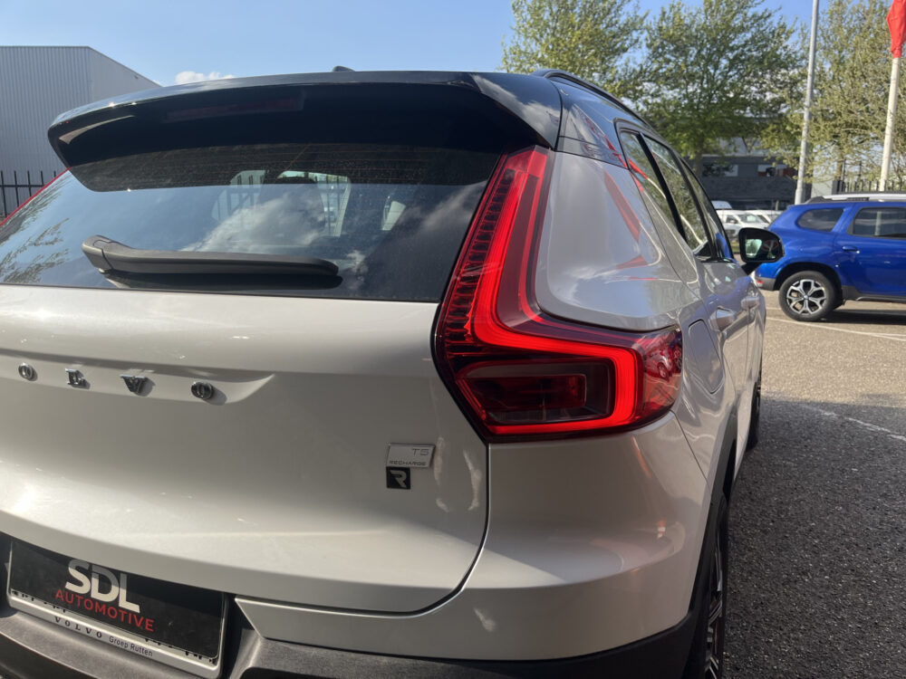 Volvo XC40 1.5 T5 Recharge R-Design // LEDER // ELEK. STOELEN+GEHEUGEN // HARMAN&KARDON // CAMERA // 14