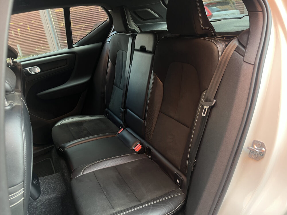 Volvo XC40 1.5 T5 Recharge R-Design // LEDER // ELEK. STOELEN+GEHEUGEN // HARMAN&KARDON // CAMERA // 20