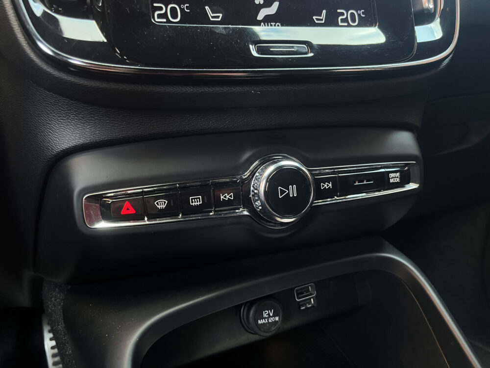 Volvo XC40 1.5 T5 Recharge R-Design // LEDER // ELEK. STOELEN+GEHEUGEN // HARMAN&KARDON // CAMERA // 30