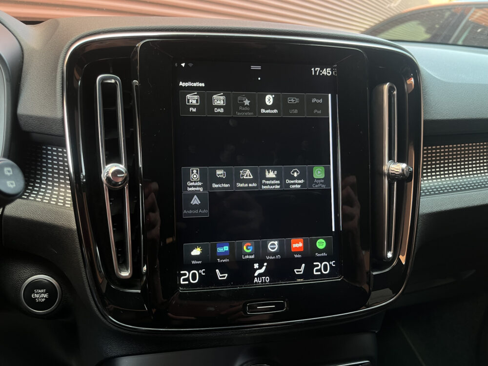 Volvo XC40 1.5 T5 Recharge R-Design // LEDER // ELEK. STOELEN+GEHEUGEN // HARMAN&KARDON // CAMERA // 34