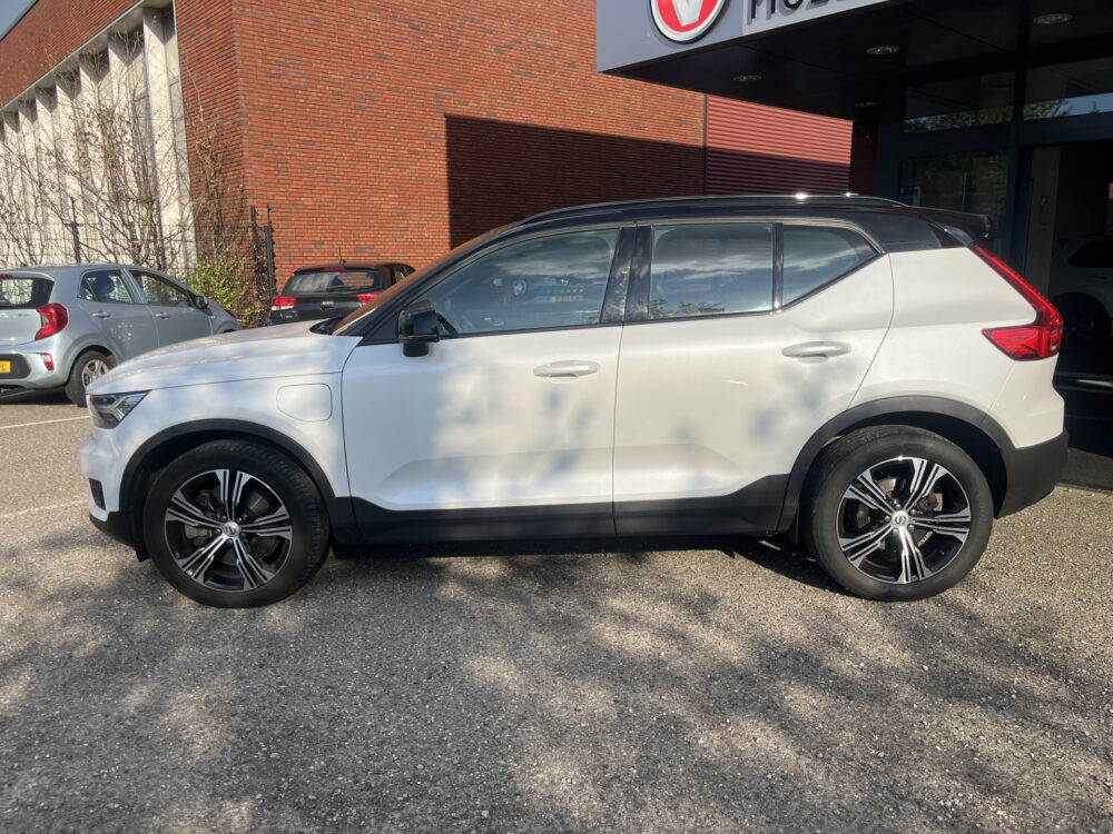 Volvo XC40 1.5 T5 Recharge R-Design // LEDER // ELEK. STOELEN+GEHEUGEN // HARMAN&KARDON // CAMERA // 5