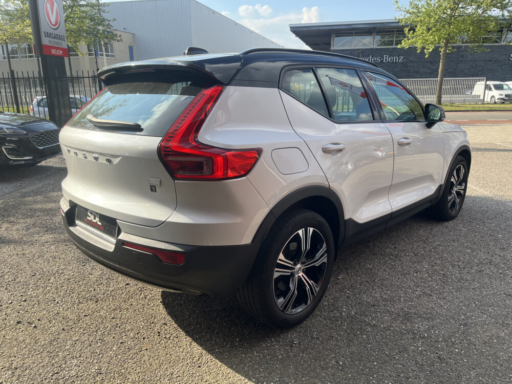 Volvo XC40 1.5 T5 Recharge R-Design // LEDER // ELEK. STOELEN+GEHEUGEN // HARMAN&KARDON // CAMERA // 8
