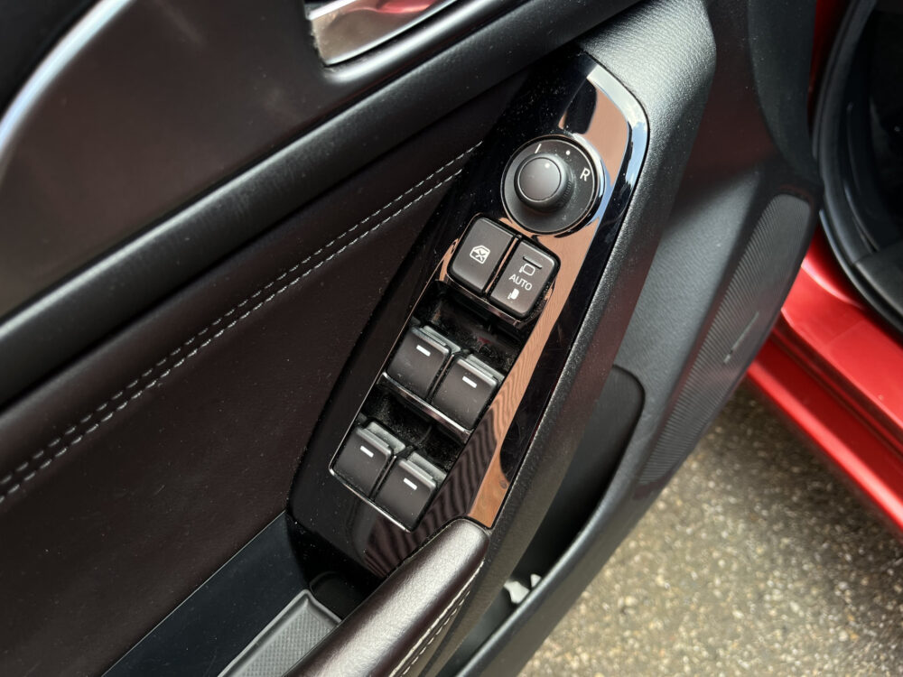 Mazda 3 2.0 SkyActiv-G 120 GT-M // ADAPT. CRUISE // DODEHOEK // KEYLESS // BOSE AUDIO // CAMERA // STUUR+STOELVERWARMING // LEDER+ELEK.  19