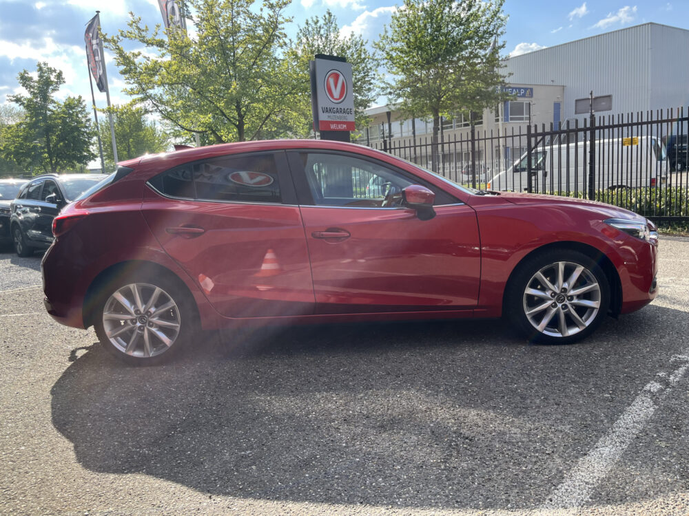 Mazda 3 2.0 SkyActiv-G 120 GT-M // ADAPT. CRUISE // DODEHOEK // KEYLESS // BOSE AUDIO // CAMERA // STUUR+STOELVERWARMING // LEDER+ELEK.  5