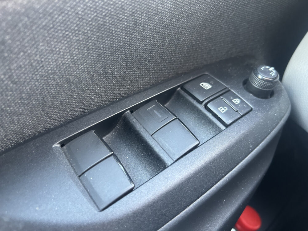 Toyota Yaris Cross 1.5 Hybrid Comfort // LED // APPLE CARPLAY / ANDROID AUTO // ADAPTIVE CRUISE // CLIMA // CAMERA 21