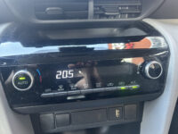 Toyota Yaris Cross 1.5 Hybrid Comfort // LED // APPLE CARPLAY / ANDROID AUTO // ADAPTIVE CRUISE // CLIMA // CAMERA 48