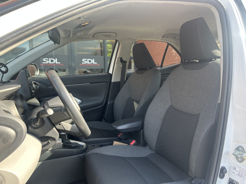 Toyota Yaris Cross 1.5 Hybrid Comfort // LED // APPLE CARPLAY / ANDROID AUTO // ADAPTIVE CRUISE // CLIMA // CAMERA 8