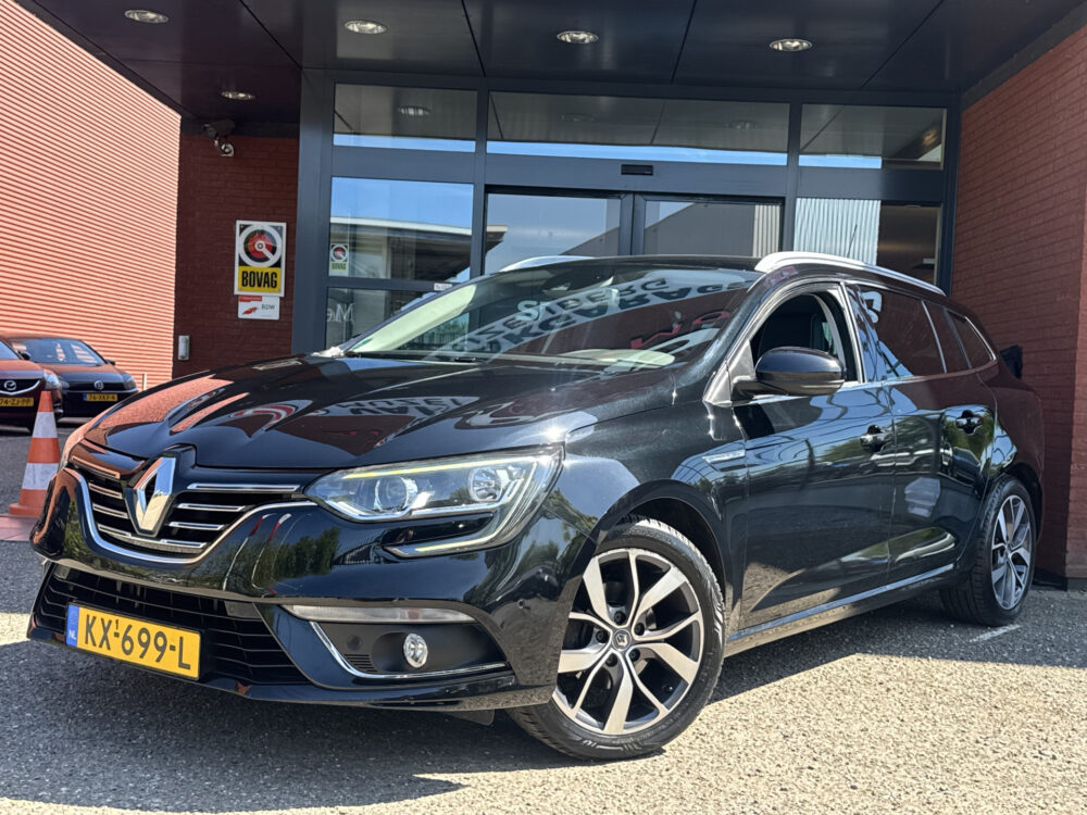 Renault Mégane Estate 1.2 TCe Bose // MASSAGE STOELEN // NAVI // CAMERA // TREKHAAK // BOSE PREMIUM AUDIO // CLIMA // 1
