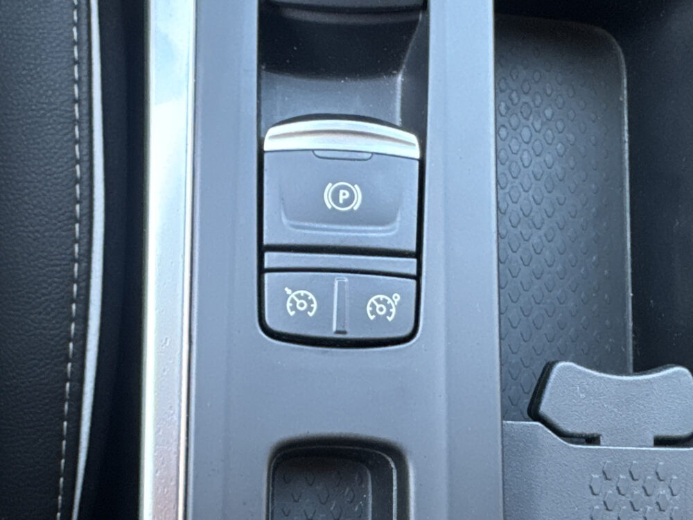 Renault Mégane Estate 1.2 TCe Bose // MASSAGE STOELEN // NAVI // CAMERA // TREKHAAK // BOSE PREMIUM AUDIO // CLIMA // 34
