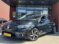 Renault Mégane Estate 1.2 TCe Bose // MASSAGE STOELEN // NAVI // CAMERA // TREKHAAK // BOSE PREMIUM AUDIO // CLIMA // 39