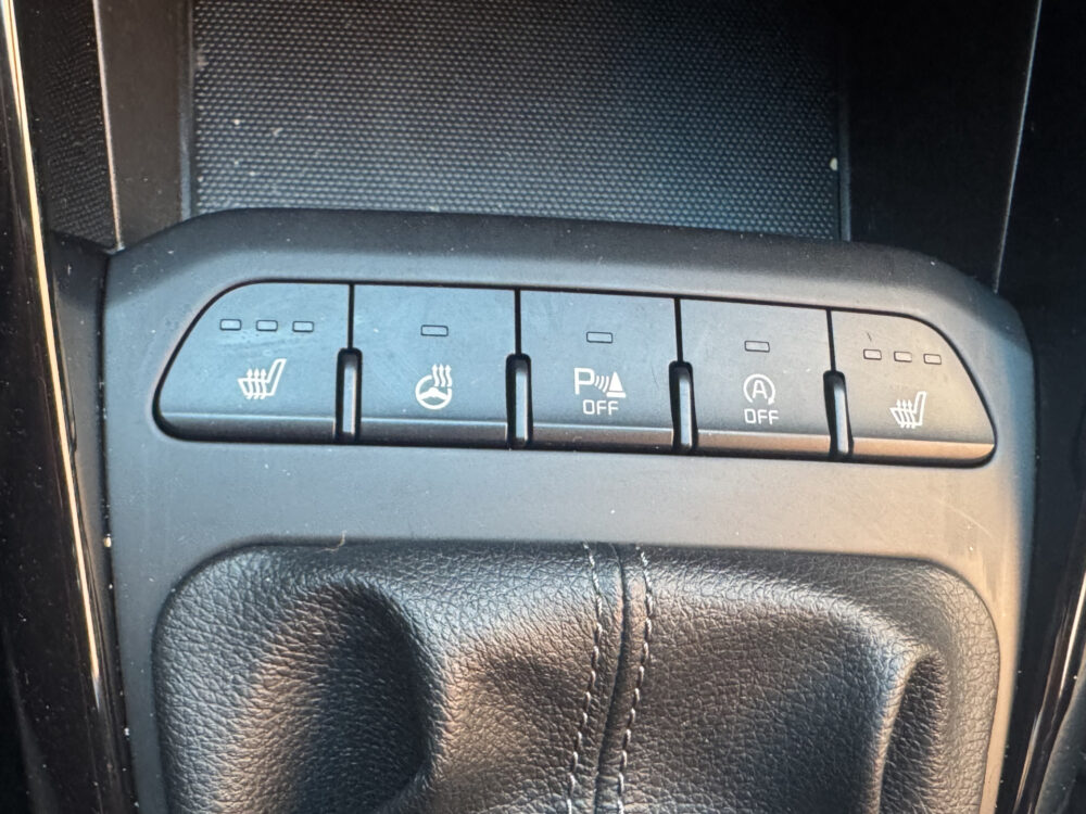 Kia Stonic 1.0 T-GDi ExecutiveLine // NAVI // CAMERA // CLIMA // CRUISE // DODENHOEK SENSOR // LEDEREN BEKLEDING // 20