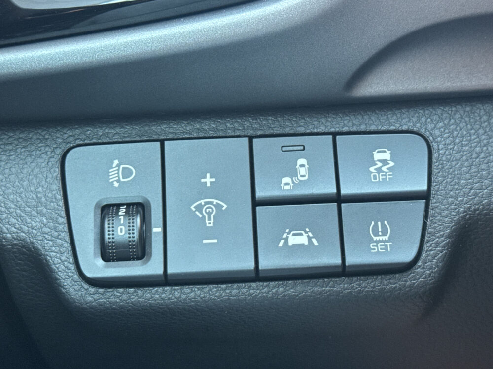 Kia Stonic 1.0 T-GDi ExecutiveLine // NAVI // CAMERA // CLIMA // CRUISE // DODENHOEK SENSOR // LEDEREN BEKLEDING // 23