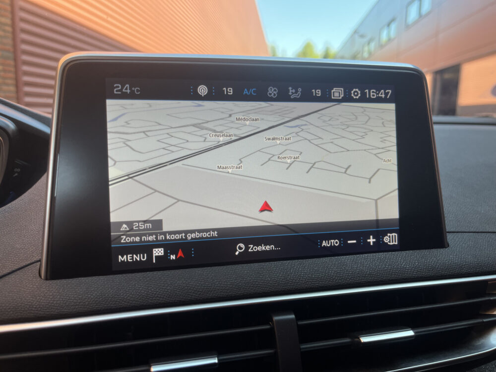 Peugeot 3008 1.2 PureTech GT Line // FUL LED // KEYLESS // ELEK. KLEP // LEDER // CAMERA // NAVI+CARPLAY // 27