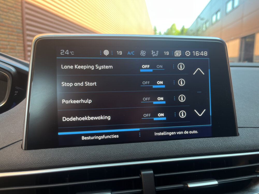 Peugeot 3008 1.2 PureTech GT Line // FUL LED // KEYLESS // ELEK. KLEP // LEDER // CAMERA // NAVI+CARPLAY // 31