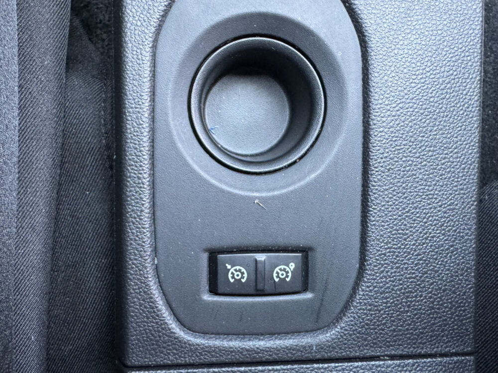 Dacia Duster 1.3 TCe Prestige // 360 CAMERA // DODEHOEK // CLIMA // CRUISE // NAVI+CARPLAY // 30