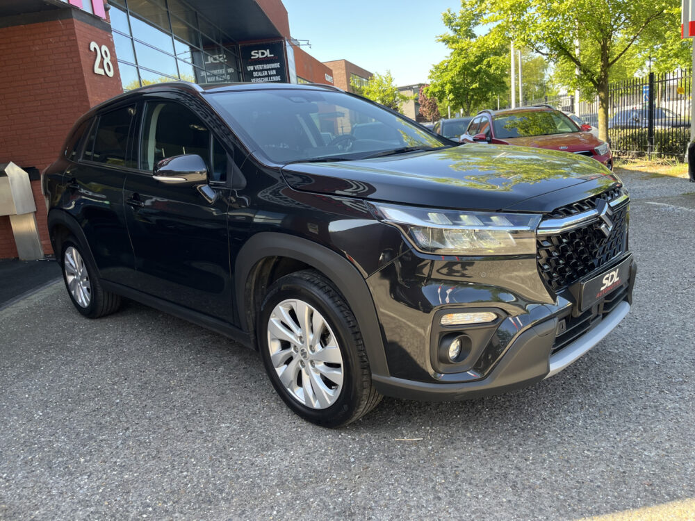 Suzuki S-Cross 1.5 Hybrid Style // ADAPT. CRUISE // DODEHOEK // STOELVERWARMING // CAMERA // APPLE-ANDROID AUTO // KEYLESS // 7