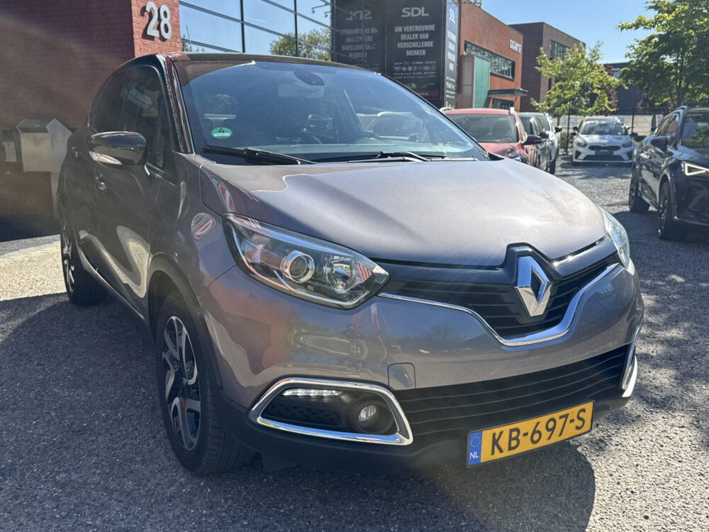 Renault Captur 1.2 TCe Dynamique // NAVI // CLIMA // CRUISE // CAMERA // BLUETOOTH // 2