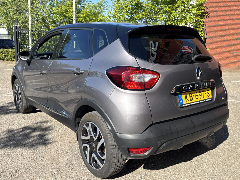 Renault Captur 1.2 TCe Dynamique // NAVI // CLIMA // CRUISE // CAMERA // BLUETOOTH // 3