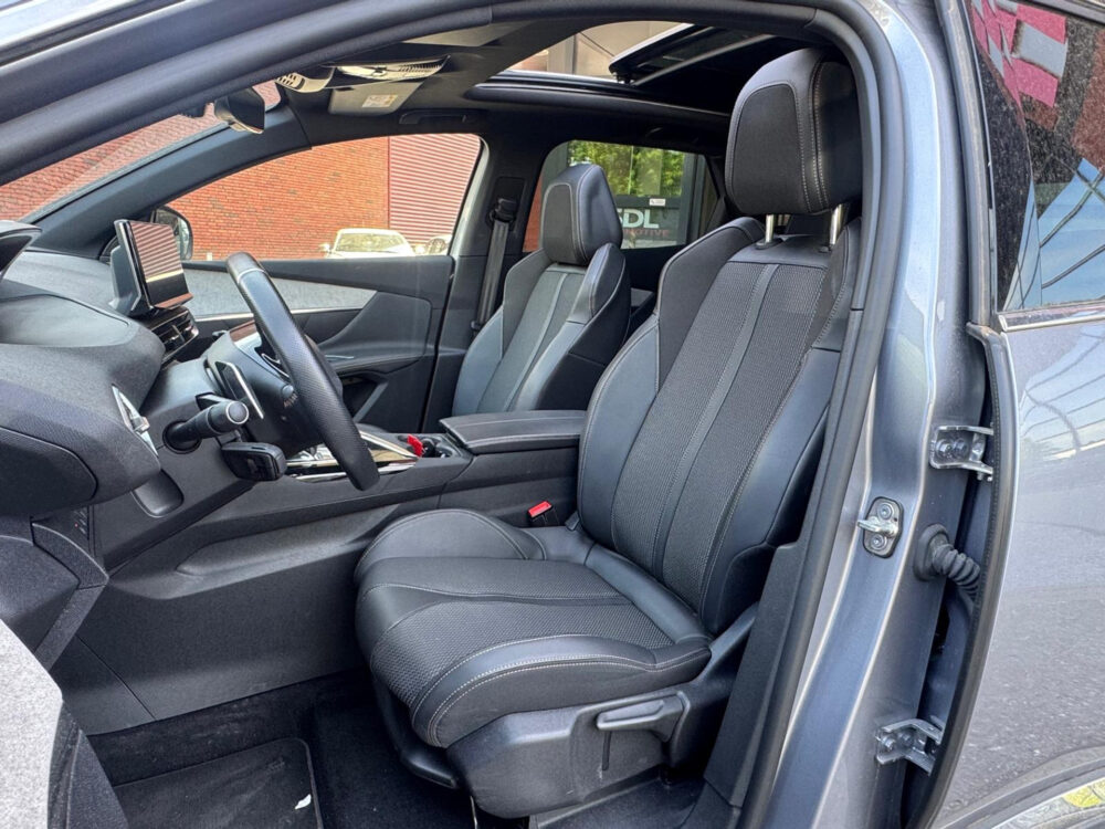 Peugeot 3008 1.6 HYbrid 225 GT // SCHUIF-KANTELDAK // ADAPT. CRUISE // DODEHOEK // ELEK. ACHTERKLEP // 360 CAMERA // NAVI+CARPLAY // 14